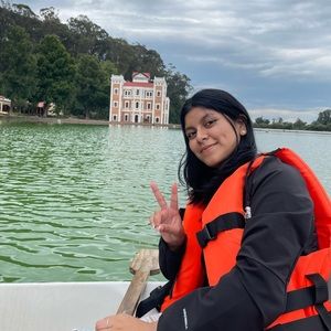 Meet your Posher, Shirley